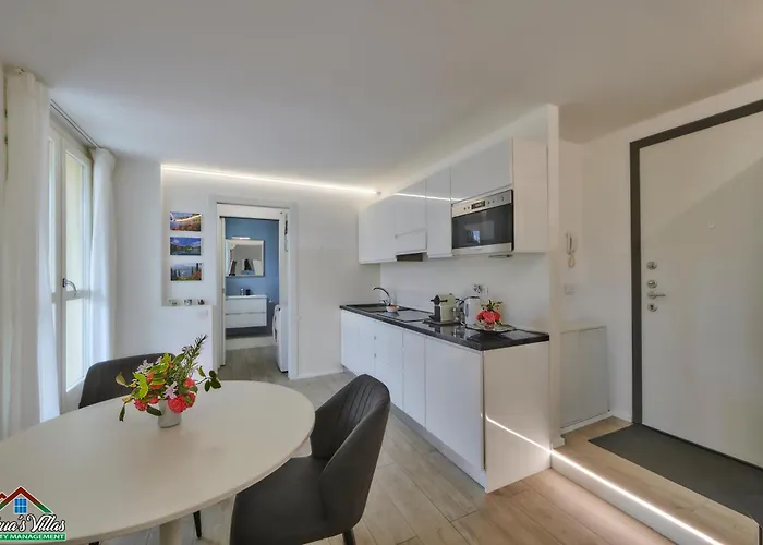 Sunrise With Air Conditioning And Stunning View *