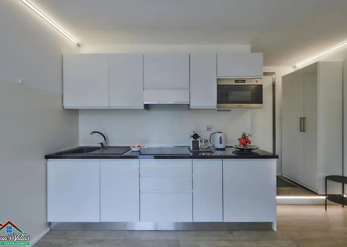 Sunrise With Air Conditioning And Stunning View Apartament
